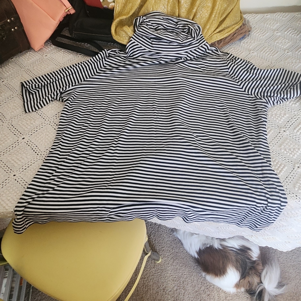 Michael Kors BlK & Wht Striped Cowl Neck Blouse Short Sleeve